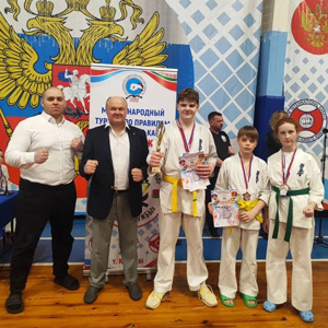 Блеснули в ката и кумитэ